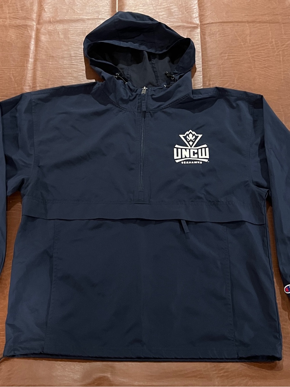 Champion UNCW UNC Wilmington Seahawks Pullover Windbreaker - Large
